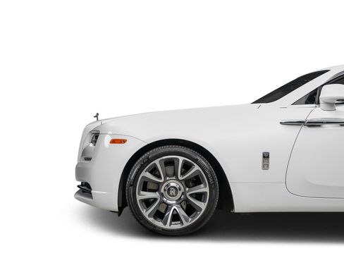 Used 2017 Rolls-Royce Wraith RWD image 23