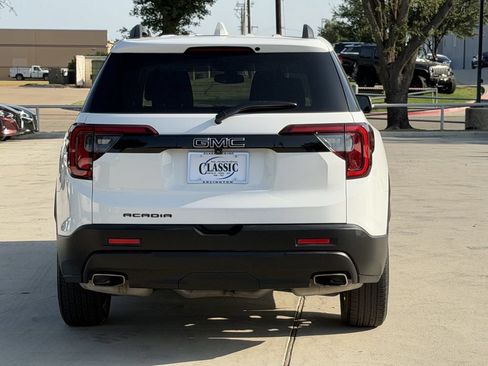 Used 2023 GMC Acadia SLT w/ Elevation Edition FWD image 5