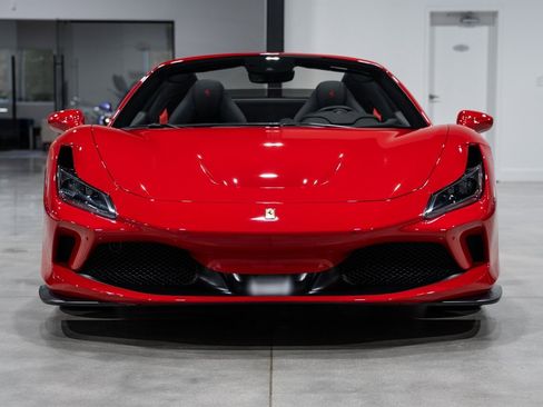 Used 2021 Ferrari F8 Tributo image 75