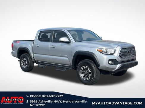 Used 2018 Toyota Tacoma TRD Off-Road image 1