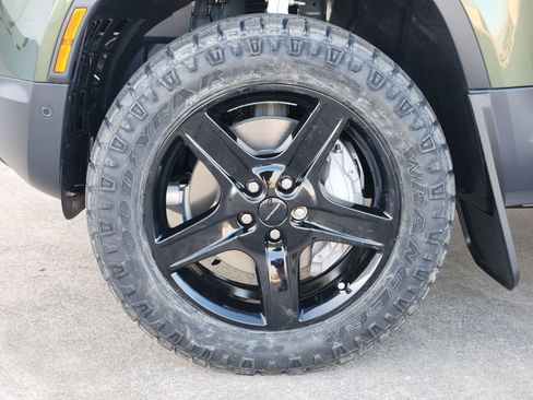 New 2026 Land Rover Defender 110 S image 10