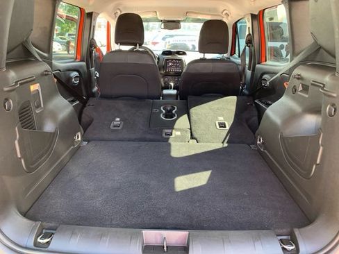 Used 2021 Jeep Renegade Trailhawk AWD/4WD image 21