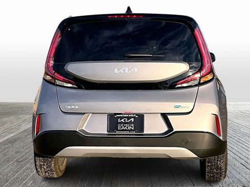 Certified 2025 Kia Soul EX image 4