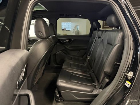 Used 2017 Audi Q7 3.0T Premium Plus w/ Premium Plus Package image 40