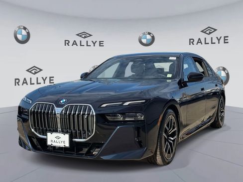 Certified 2024 BMW i7 eDrive50 w/ M Sport Package image 3