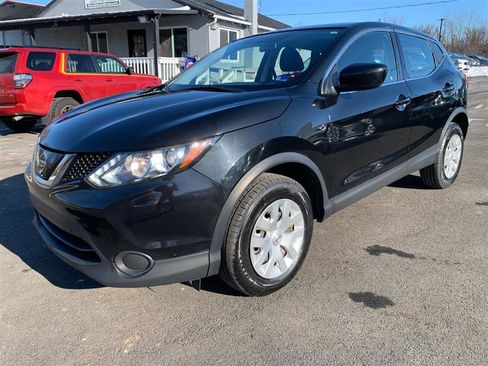 Used 2019 Nissan Rogue Sport S image 12