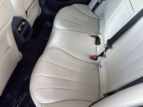 Used 2025 Mercedes-Benz E 350 Sedan w/ Winter Package image 23