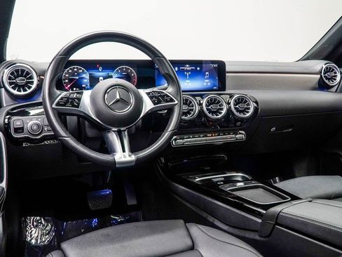 Used 2025 Mercedes-Benz CLA 250 image 5