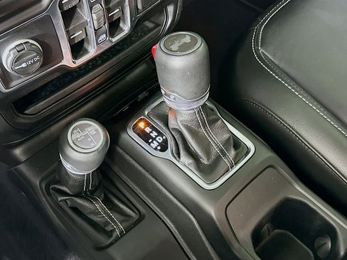 Used 2023 Jeep Wrangler Unlimited Sahara AWD/4WD image 25