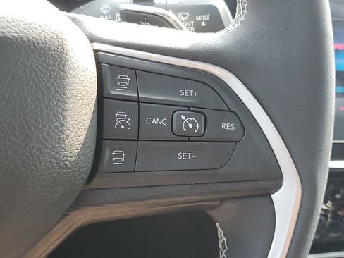 Used 2023 Jeep Grand Cherokee L Laredo w/ Luxury Tech Group I AWD/4WD image 24