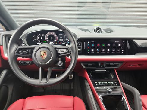 Certified 2024 Porsche Cayenne S image 8