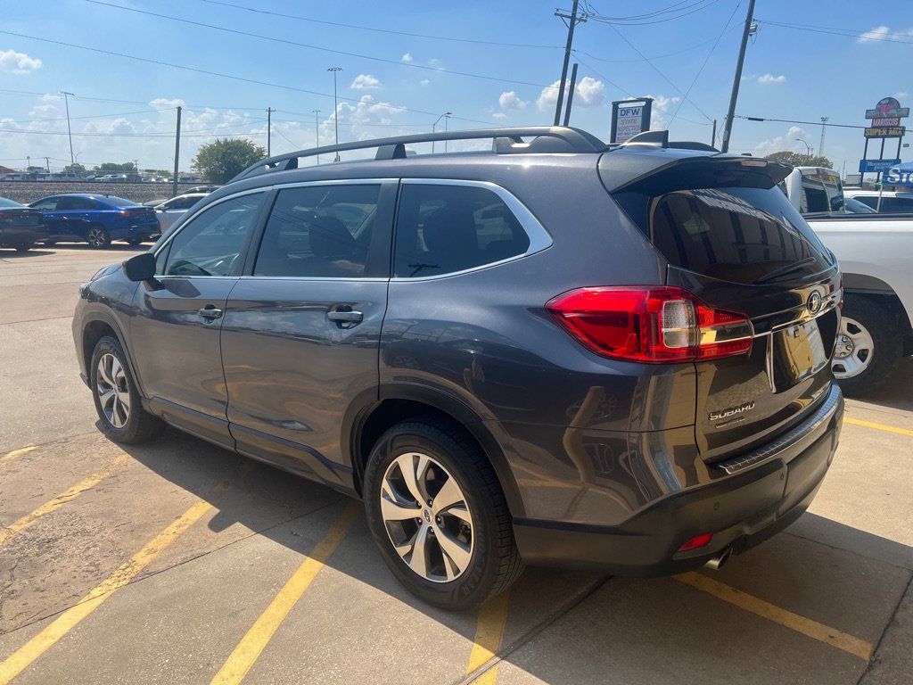 Used 2022 Subaru Ascent Premium w/ Convenience Package AWD/4WD image 4