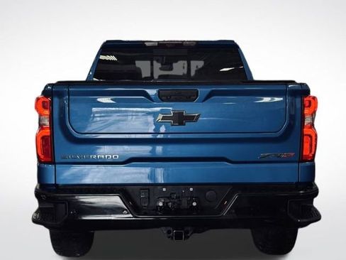 Used 2023 Chevrolet Silverado 1500 ZR2 w/ Technology Package image 11