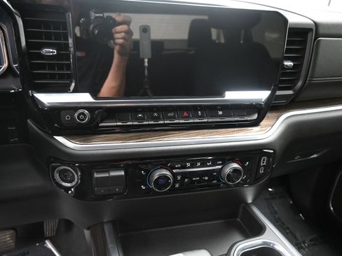 Certified 2023 Chevrolet Silverado 1500 RST w/ Redline Edition image 15