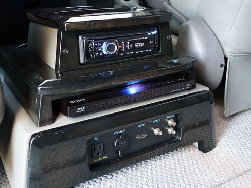 Used 2014 GMC Savana 1500 image 41