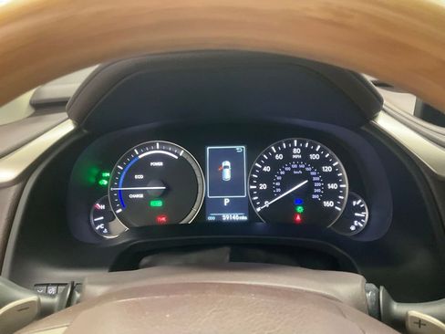 Used 2020 Lexus RX 450h AWD w/ Premium Package image 17