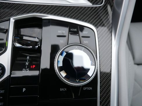 Used 2025 BMW X6 M60i w/ Executive Package image 30