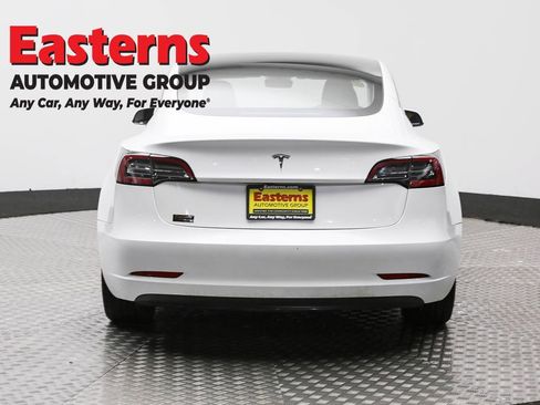 Used 2023 Tesla Model 3 Standard Range image 6