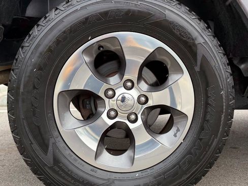 Used 2016 Jeep Wrangler Unlimited Sahara w/ Dual Top Group image 29