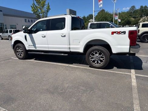 Used 2022 Ford F250 Lariat w/ Lariat Value Package AWD/4WD image 3