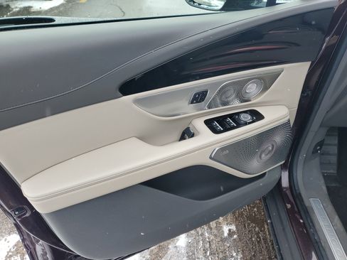 Certified 2024 Lincoln Nautilus Reserve w/ Equipment Group 203A image 10