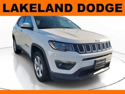 Used 2018 Jeep Compass Latitude w/ Popular Equipment Group image 1