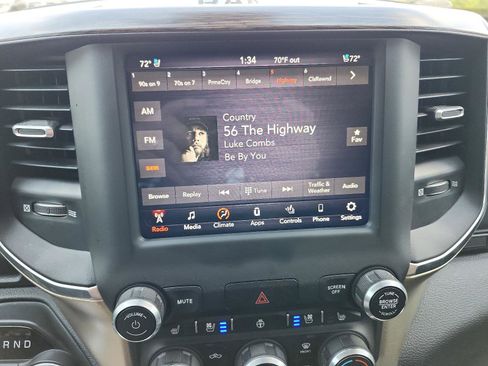 Used 2019 RAM 1500 Laramie image 15