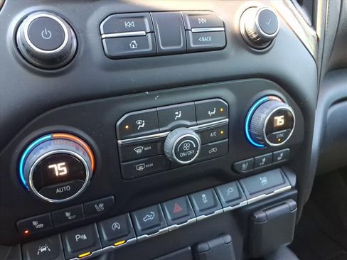 Used 2019 Chevrolet Silverado 1500 High Country w/ High Country Premium Package image 13