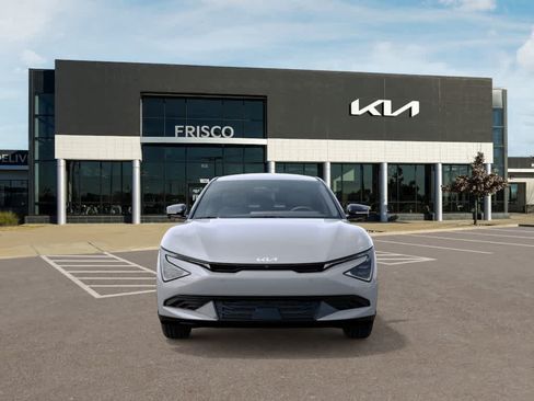 New 2026 Kia EV6 Wind RWD image 2