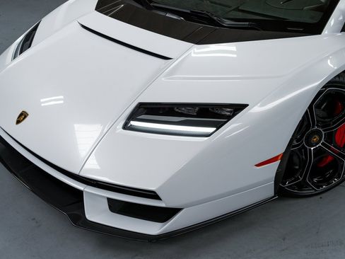 Used 2022 Lamborghini Aventador Countach image 22