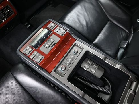 Used 2010 Lexus LS 460 AWD image 24