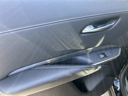 Used 2024 Cadillac XT4 Premium Luxury image 12