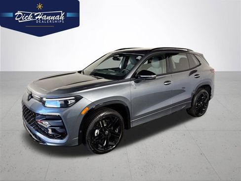 New 2026 Volkswagen Tiguan SE R-Line AWD/4WD image 1
