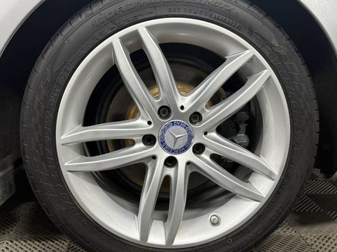 Used 2013 Mercedes-Benz C 250 Sedan image 21