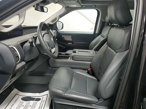 Used 2025 Ford Expedition Max Active image 5