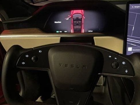 Used 2022 Tesla Model S image 6