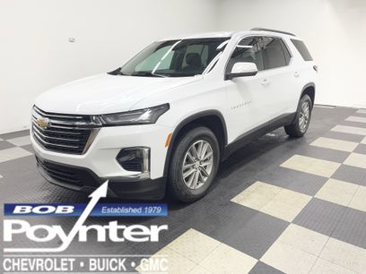 Used 2023 Chevrolet Traverse LT