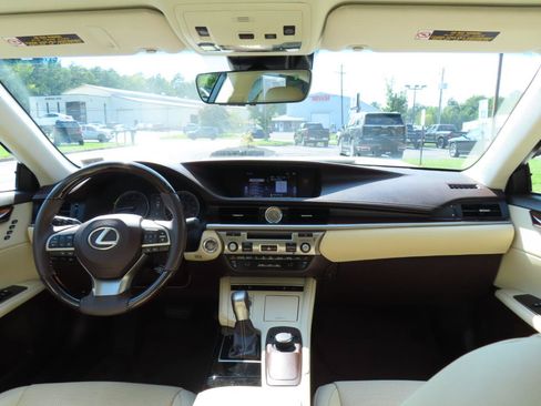 Used 2018 Lexus ES 350 w/ Premier Package FWD image 23