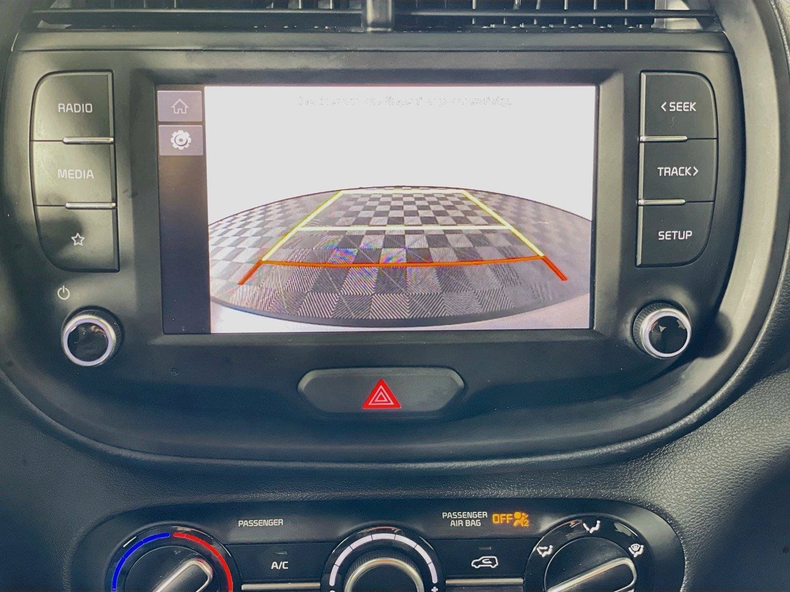 Certified 2025 Kia Soul LX w/ LX Technology Package FWD image 16