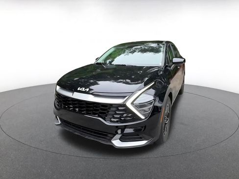 Used 2025 Kia Sportage LX FWD image 7