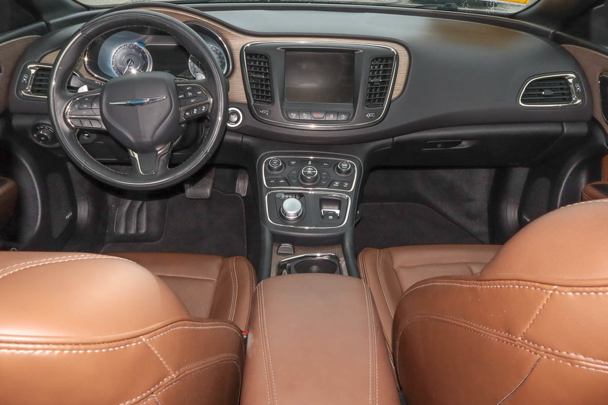 Used 2016 Chrysler 200 C w/ Premium Group FWD image 10