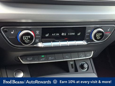 Used 2024 Audi Q5 e Premium Plus w/ Premium Plus Package AWD/4WD image 20