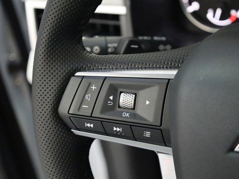 New 2025 Mitsubishi Outlander SE image 4