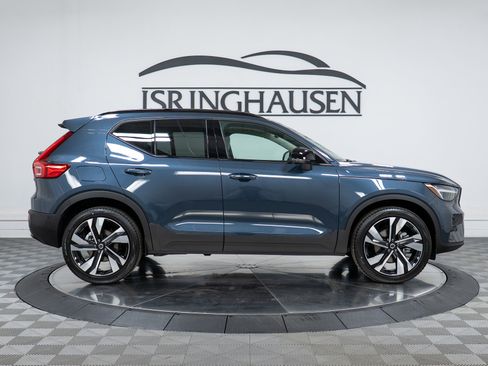 New 2026 Volvo XC40 B5 Ultra w/ Climate Package image 4