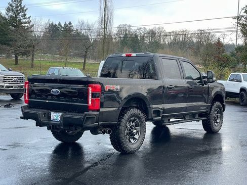 Used 2023 Ford F350 Lariat w/ Lariat Ultimate Package image 3