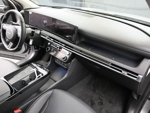 New 2026 Hyundai Tucson Limited AWD/4WD image 13