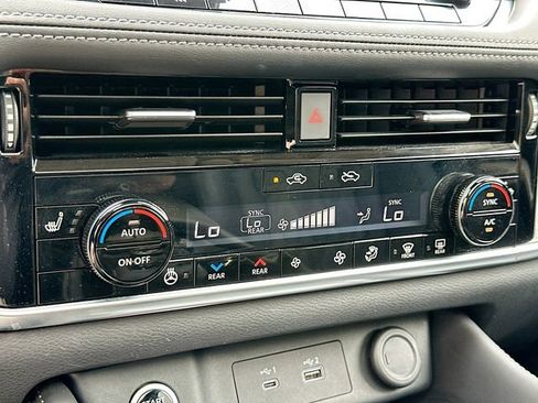 Certified 2023 Nissan Rogue Platinum w/ Platinum Premium Package image 16