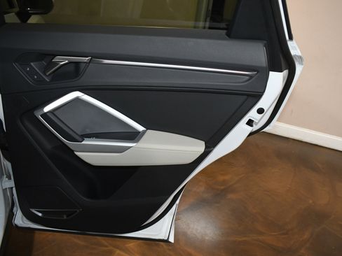 Used 2021 Audi Q3 2.0T Premium Plus w/ Premium Plus Package image 44