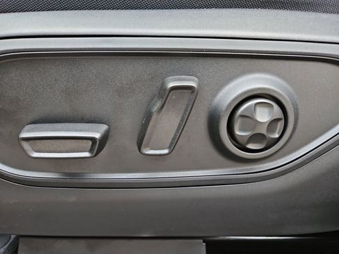 New 2025 Jeep Grand Cherokee L Laredo AWD/4WD image 21