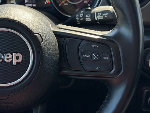 Used 2022 Jeep Wrangler Unlimited Sport AWD/4WD image 23